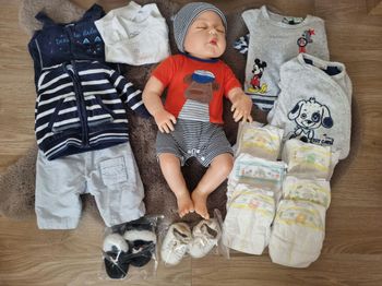 Poupée reborn avec accessoires