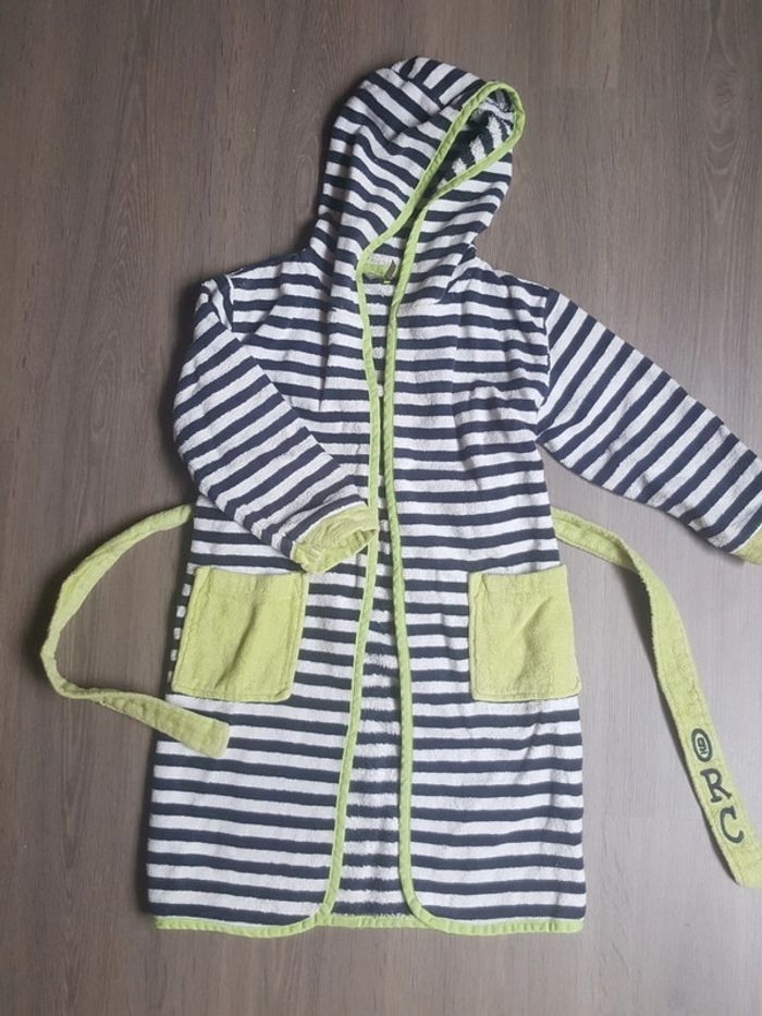 Peignoir de bain / plage taille 3 ans.