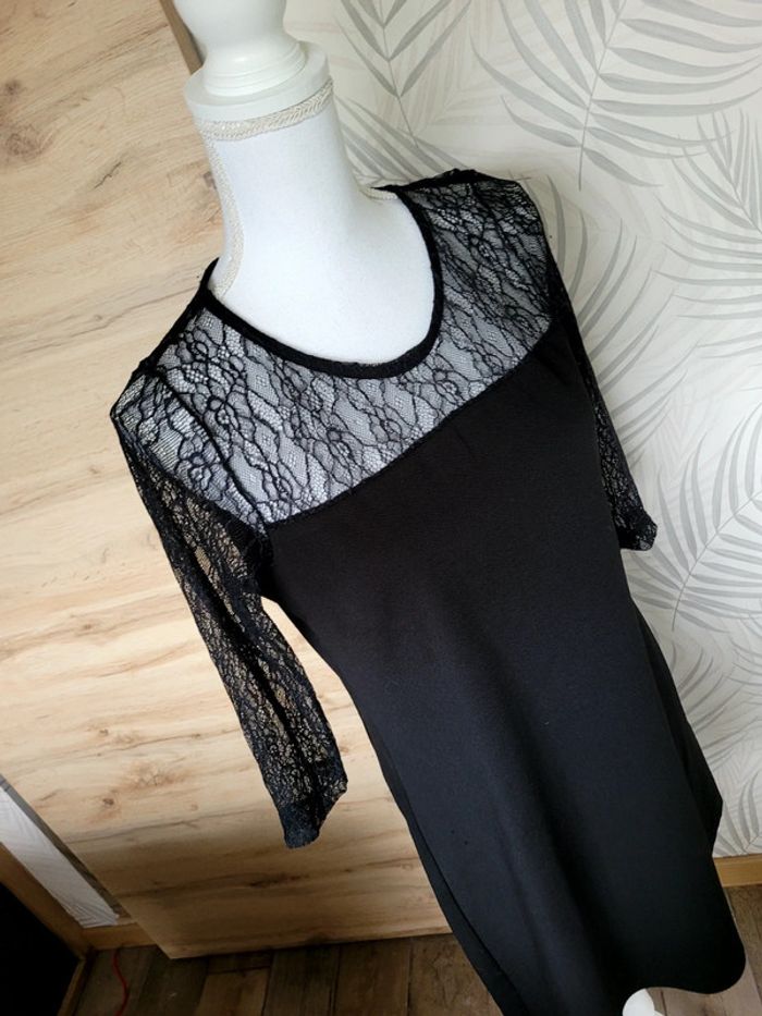 Très jolie robe taille 38 noir avec dentelle - photo numéro 5