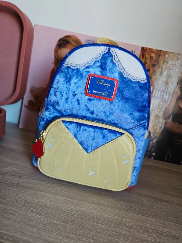 Loungefly Blanche-neige <3 - photo numéro 11