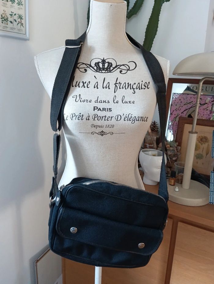 Sac bandoulière en tissus détails cuir  
De la gamme perfecto by Schott - photo numéro 12