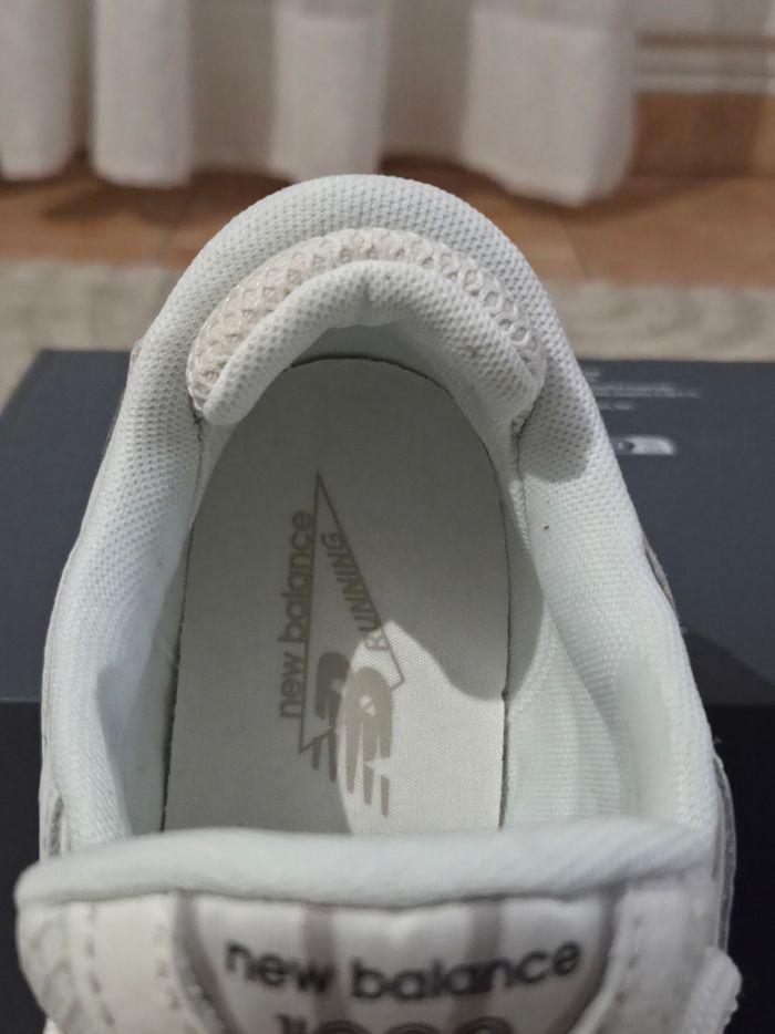 Baskets New Balance 1000 - Blanc/Gris clair - Neuves - taille 38.5 - photo numéro 6