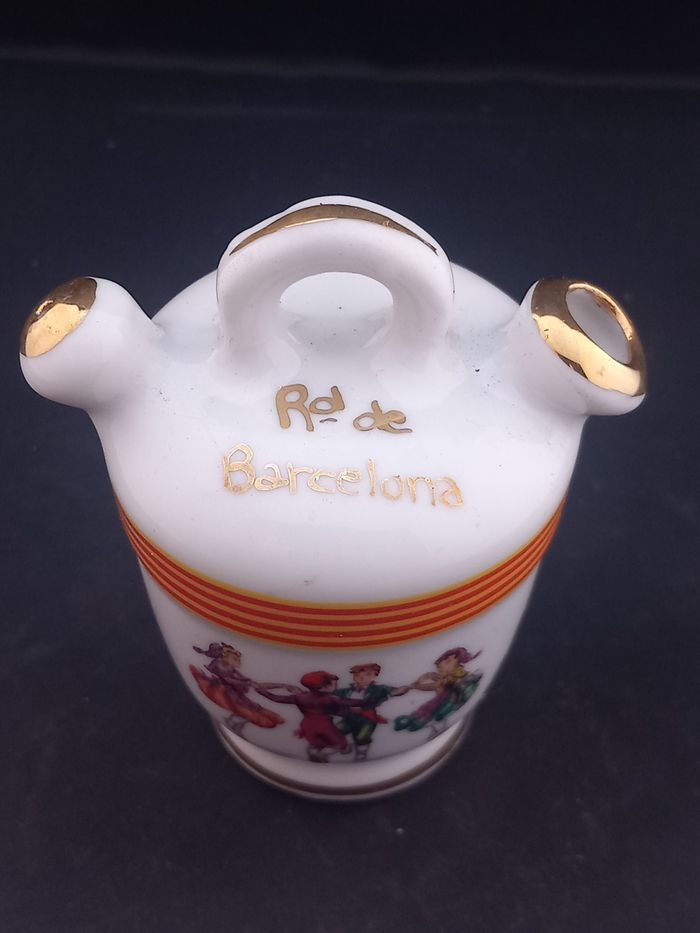 Petit bibelot de Barcelone - photo numéro 2