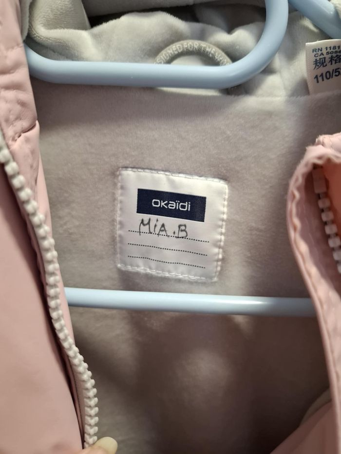 Beau blouson coupe-vent/pluie fille Okaïdi 4 ans rose/argenté très bon état - photo numéro 2
