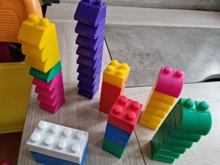 Lot de 42 briques de construction - photo numéro 3