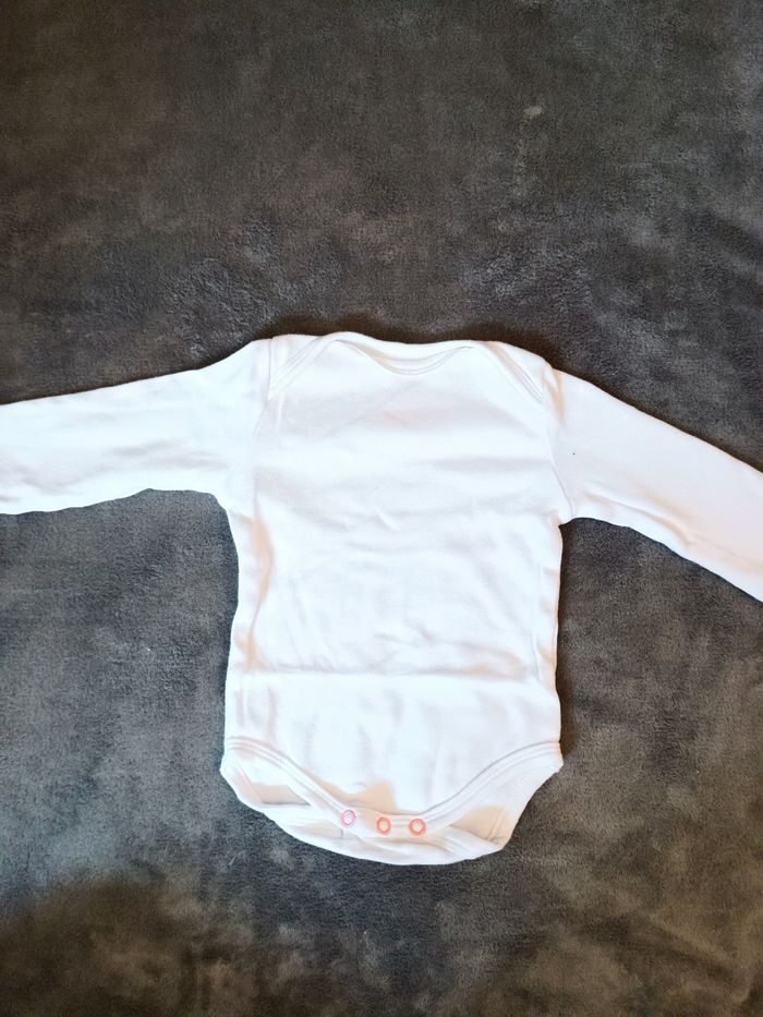 Lot de 3 bodies 1 mois - photo numéro 5