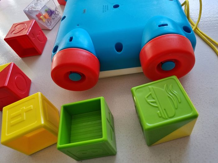 Wagon cubes à tirer Fisher-price - photo numéro 7