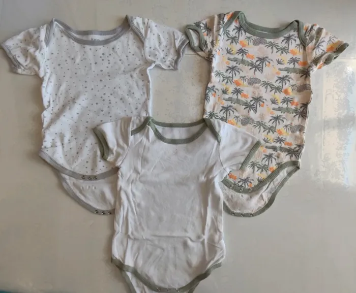 Gros lot body manches courtes 23/24 mois - photo numéro 3