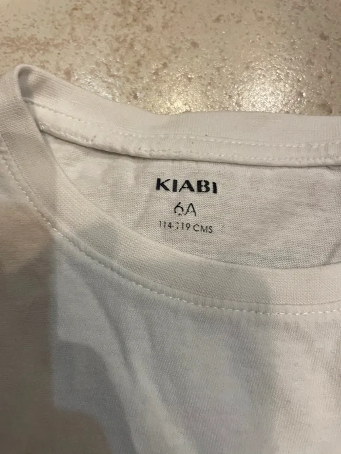 2 teeshirts manches longues Kiabi 6ans - photo numéro 4