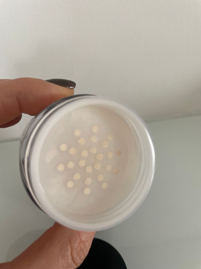 Poudre Be Hold Younique - photo numéro 3