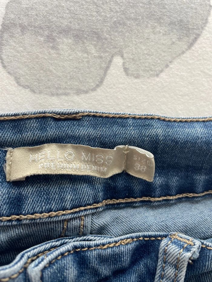Jeans troué très bon état - photo numéro 2
