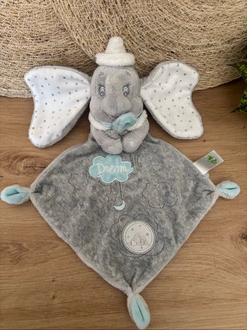 Doudou plat éléphant Dumbo gris blanc dream Disney baby