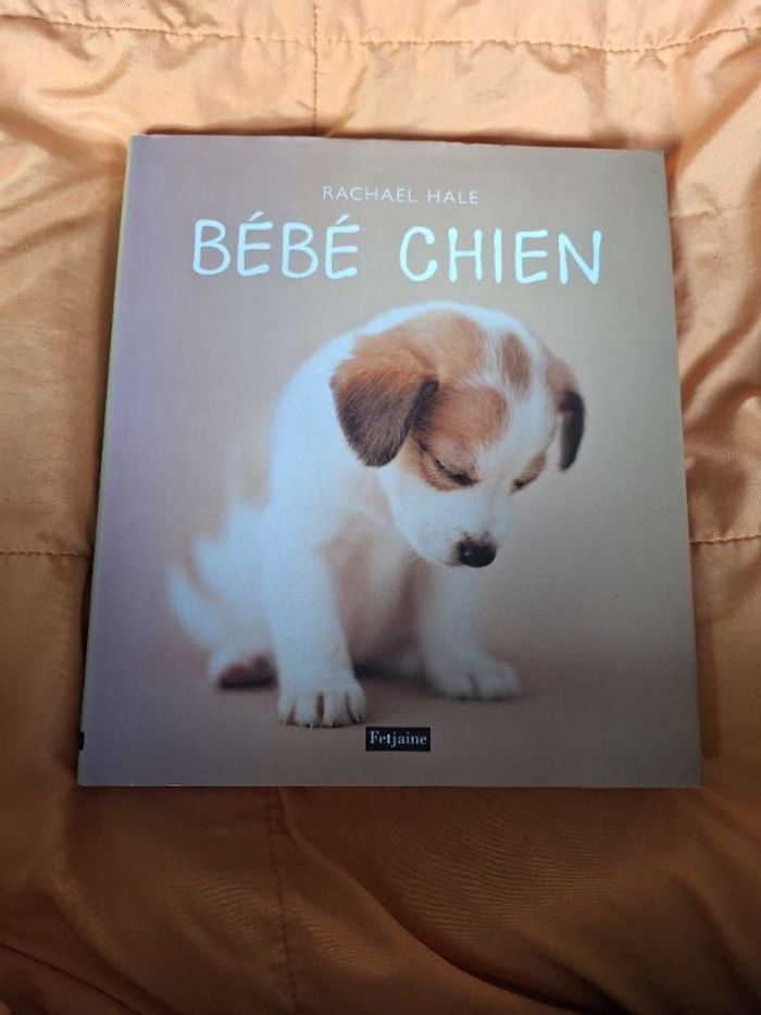 Bébé Chien par Rachael Hale