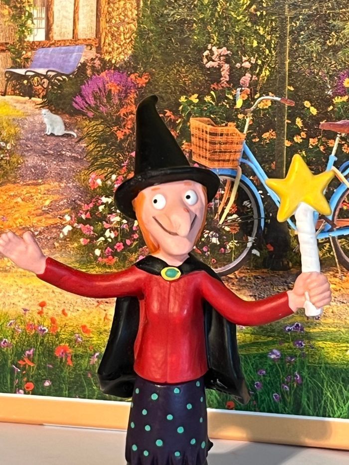 Tonie room on the groom (anglais 🇬🇧)