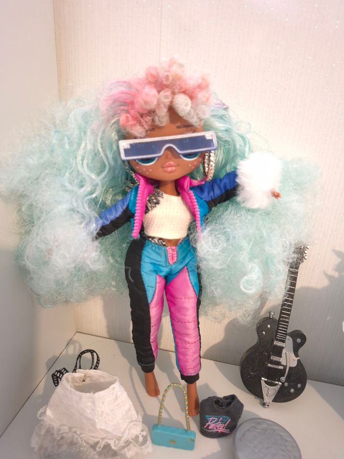 đjolie poupĂ©e LOL Surprise OMG Remix Honeylicious (ComplĂšte + Accessoires) đ - photo numĂ©ro 3