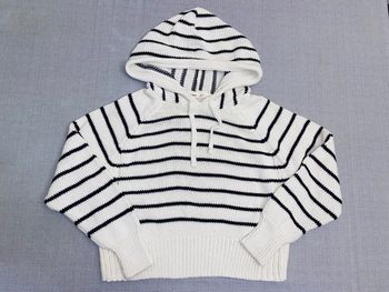 Pull à capuche taille xs 