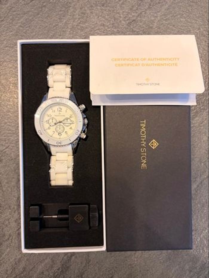 Montre Timothy stone