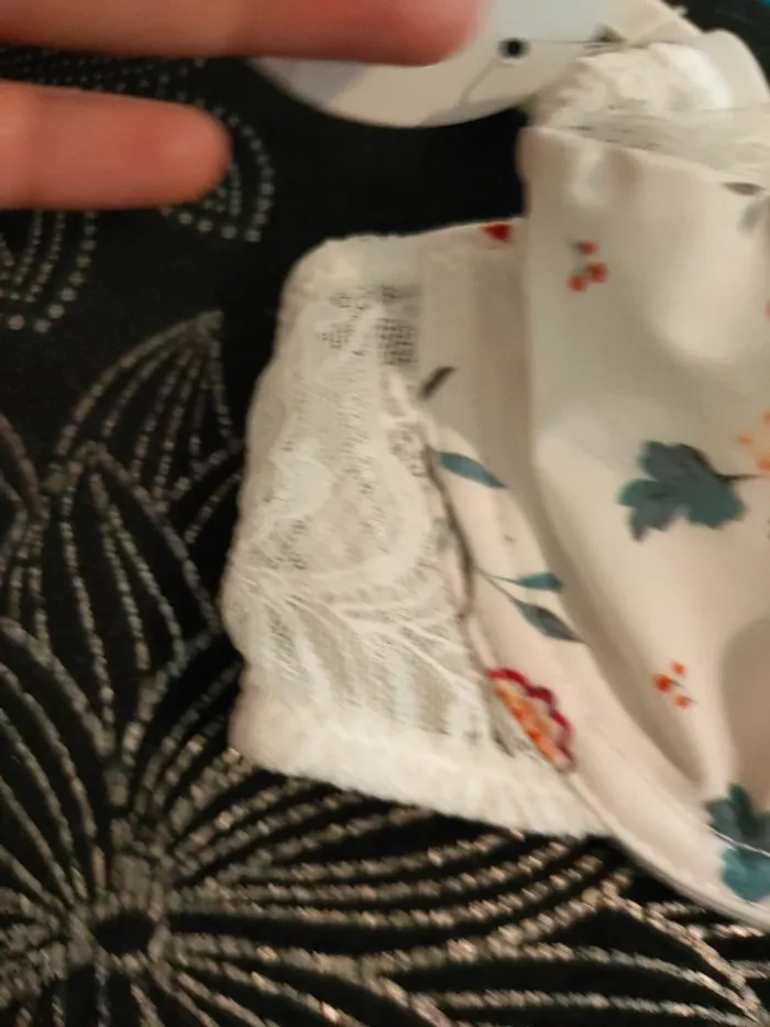 Très joli Soutien gorge dentelle Hechter 85B - photo numéro 5