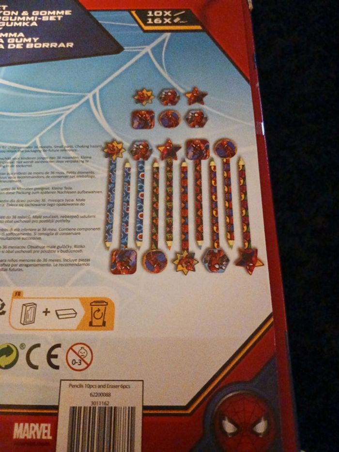 Crayons de couleurs et gommes. Spiderman Marvel - photo numéro 4