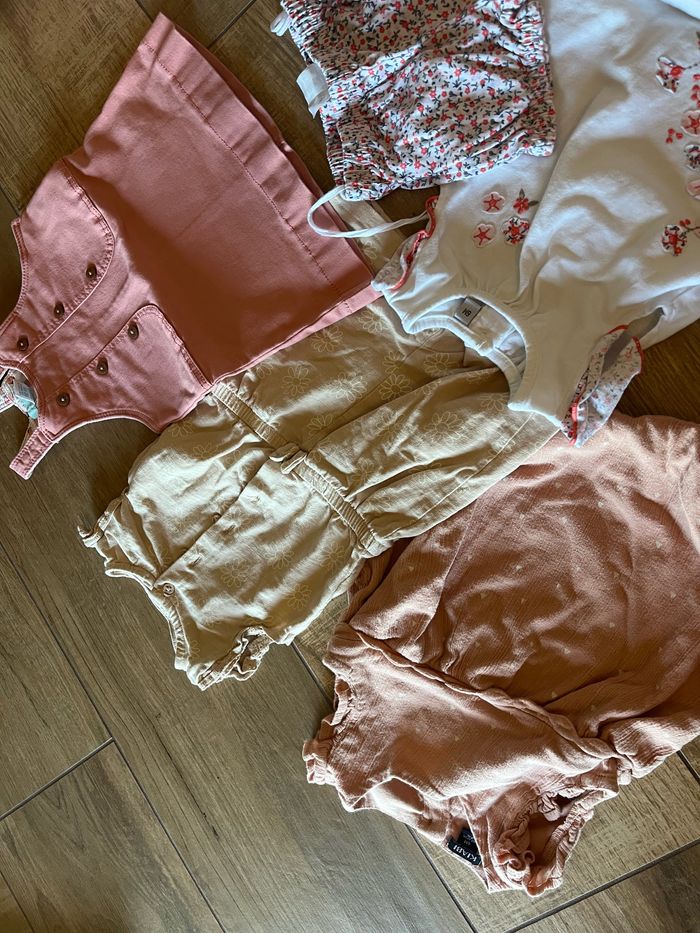 Lot vêtement bébé taille 6 mois - photo numéro 3