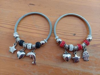 2 bracelets