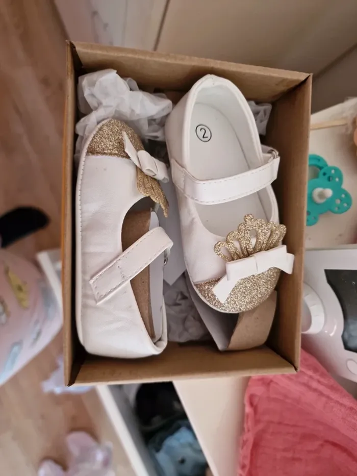 Chaussures bébé taille 12