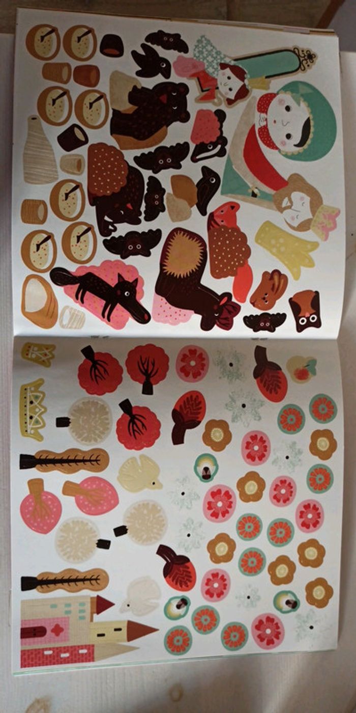 Livre Blanche Neige à colorier, découper et coller - photo numéro 4