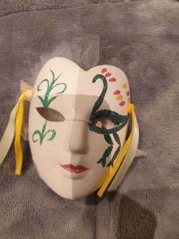 Bibelot Masque