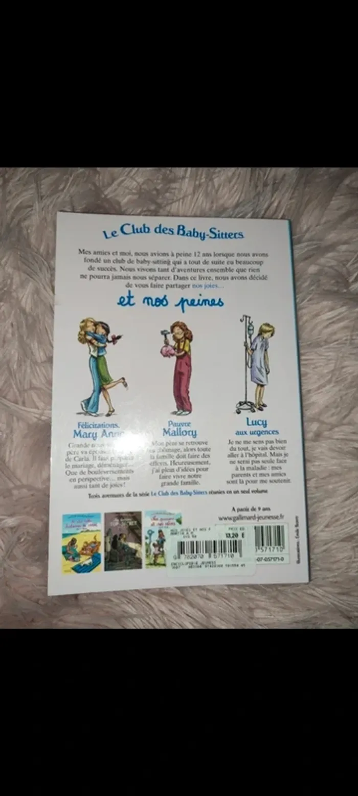 Roman "Nos joies et nos peines" du club des baby-sitters - photo numéro 2