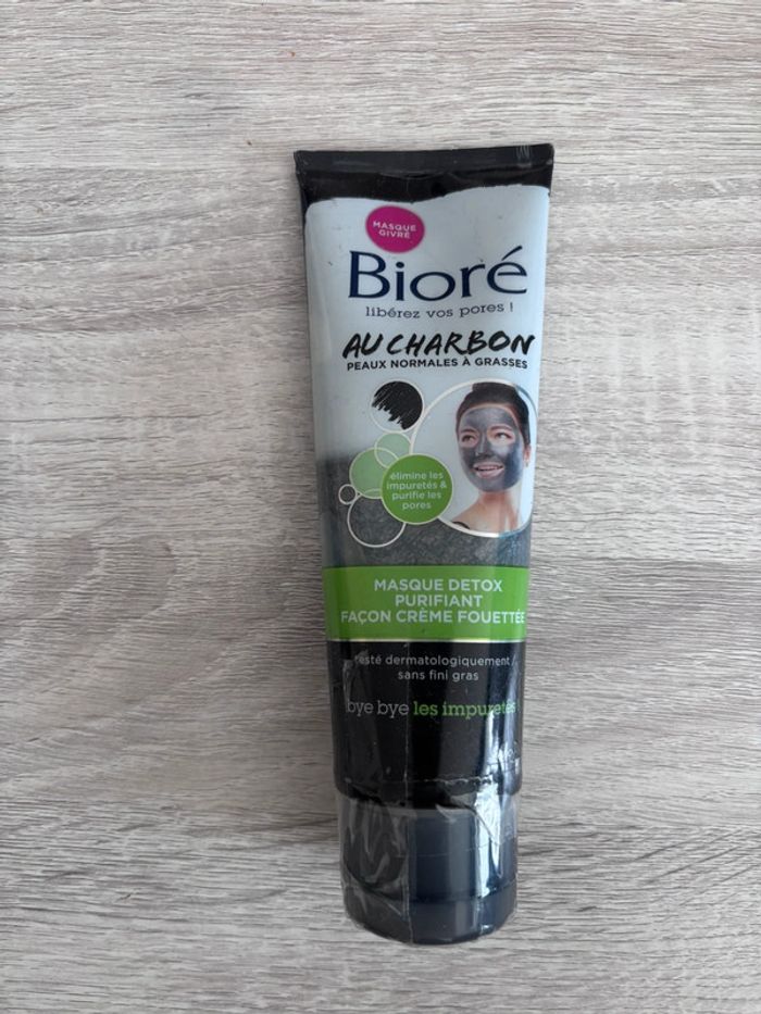 Masque charbon
