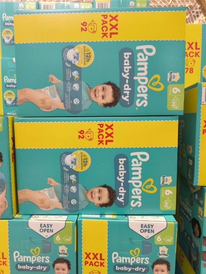 Couches Pampers taille 6