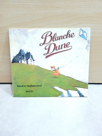🌺 Livre (école des loisirs) : Blanche Dune