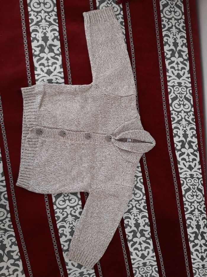 Gilet en laine taille 18 mois