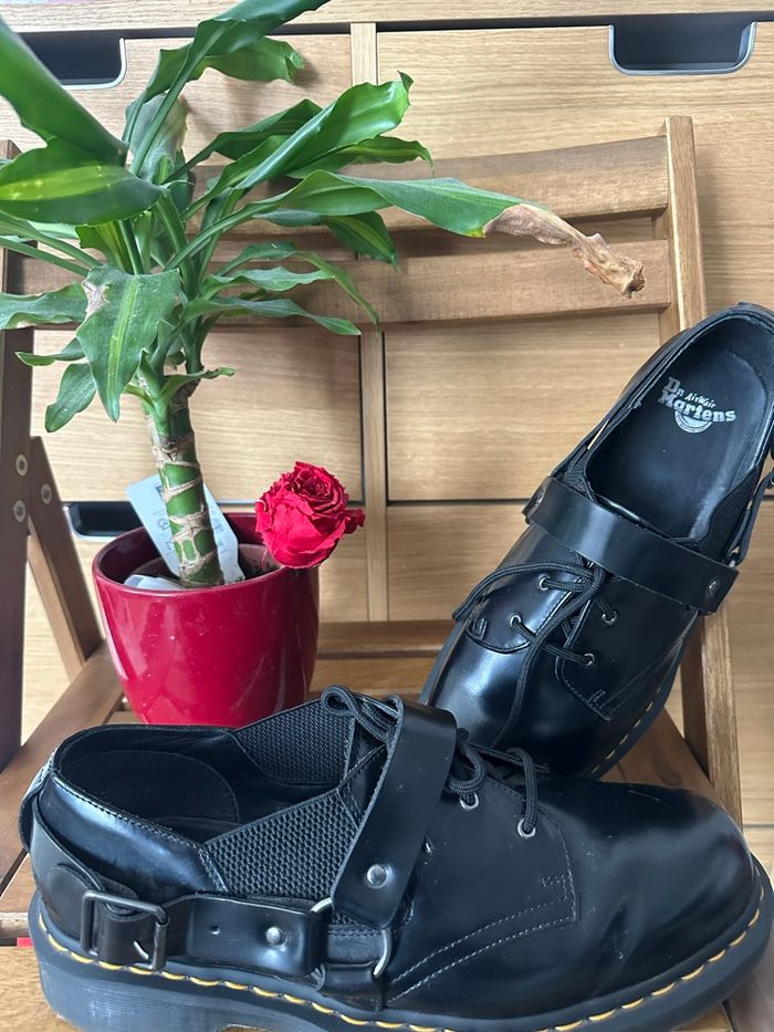 Dr Martens Fulmar Buckle shoes UK Size 12 - photo numéro 2