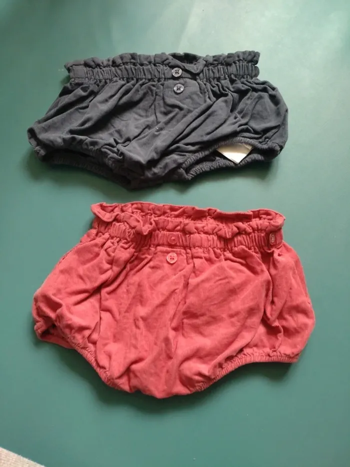 Lot de 2 shorts obaibi taille 3 mois