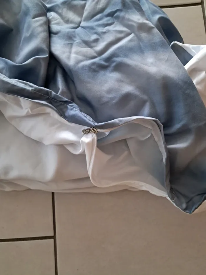 Couette 2 taies d'oreiller Moto cross neuf - photo numéro 4