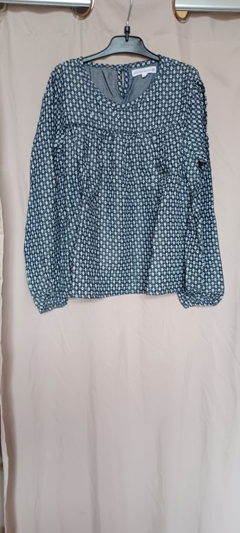 Très jolie blouse manches longues fille T 10 ans 
