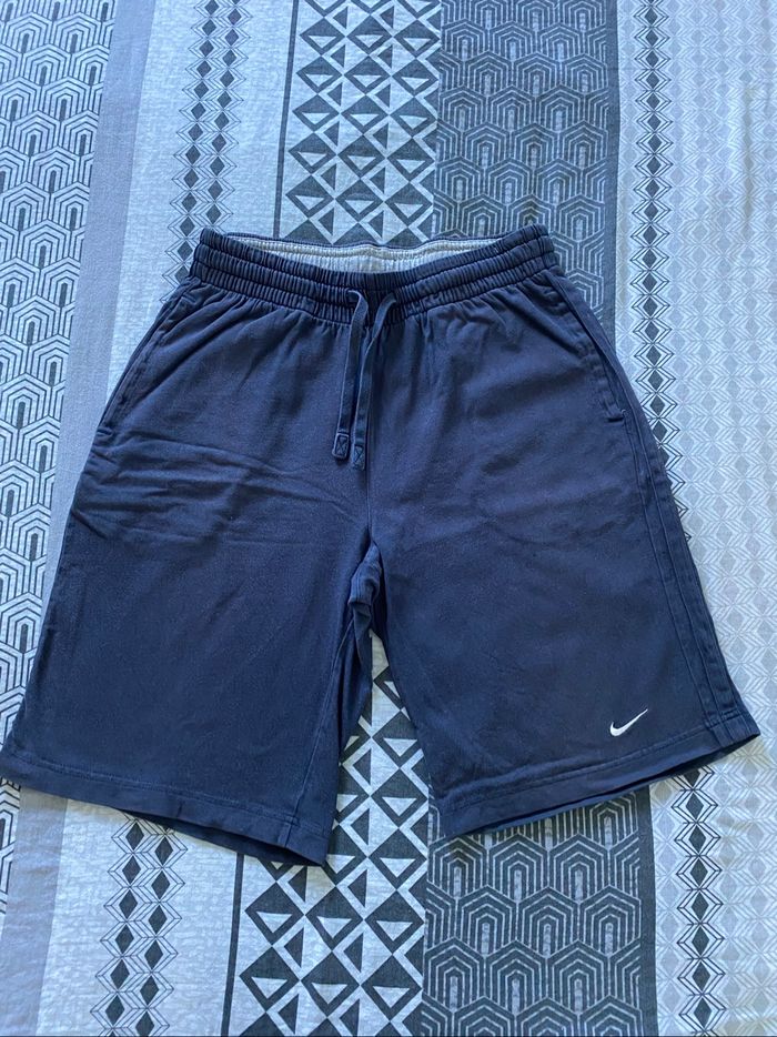 Short de sport Nike homme