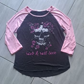 Blouse Tête de Mort avec des roses 🌹  Ardene Taille L