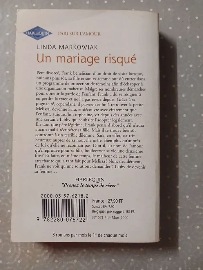 Livre Un mariage risqué - photo numéro 2