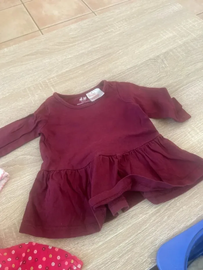 Lot fille 1 mois (8 pièces) - photo numéro 10