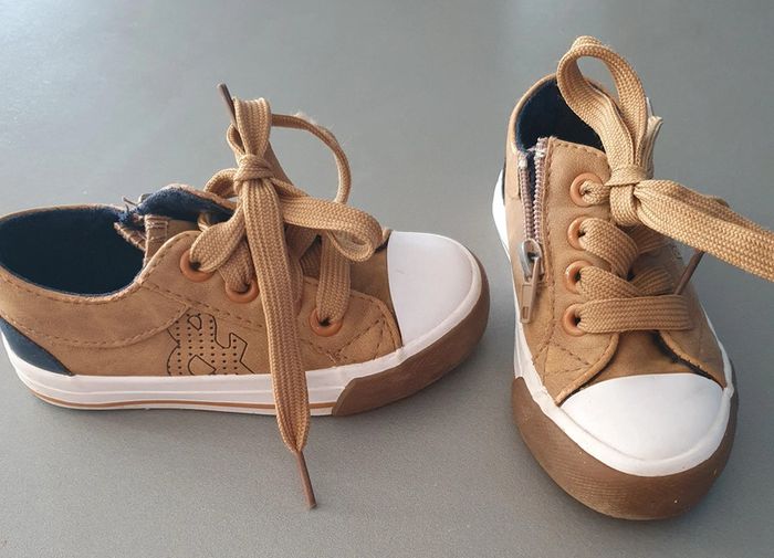 Chaussures T.23