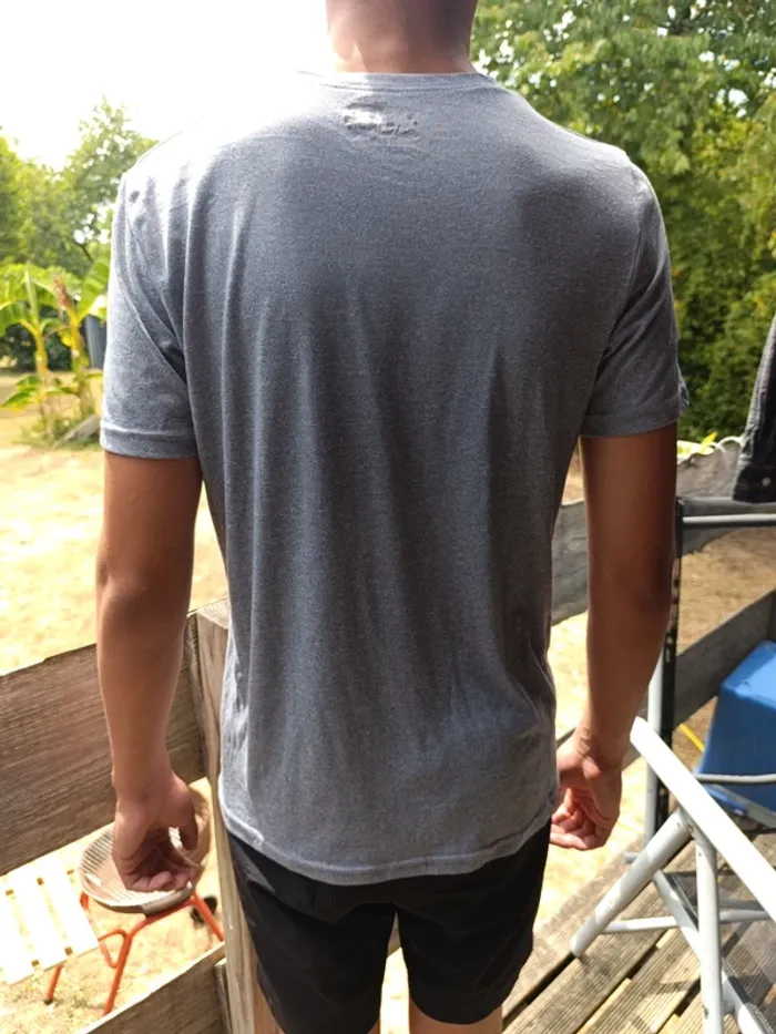 T-shirts under armour heat Gear gris taille M - photo numéro 3