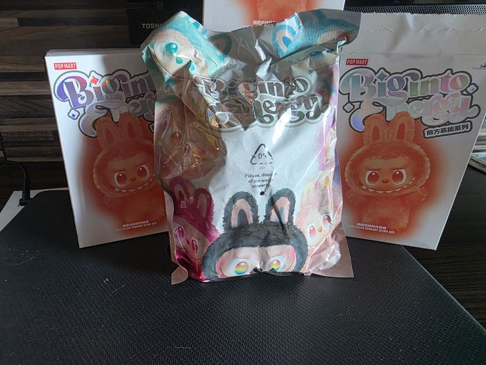 Labubu Big Into Energy Series  neuf sous emballage - photo numéro 3