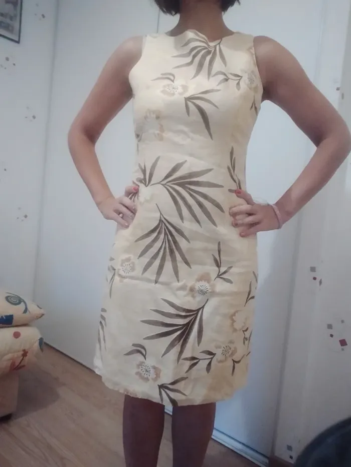 Robe. Femme . été. Fiorella Di verdi. Taille 36