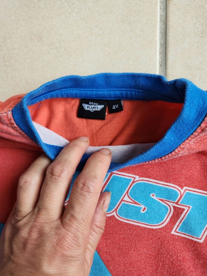 T-shit Planes taille 4 ans - photo numéro 2