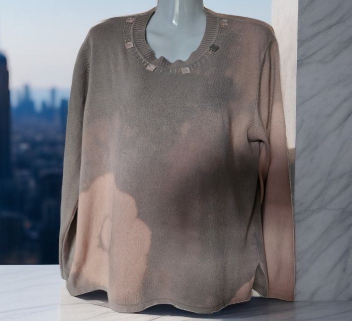 Superbe pull Tie&Dye perles et strass