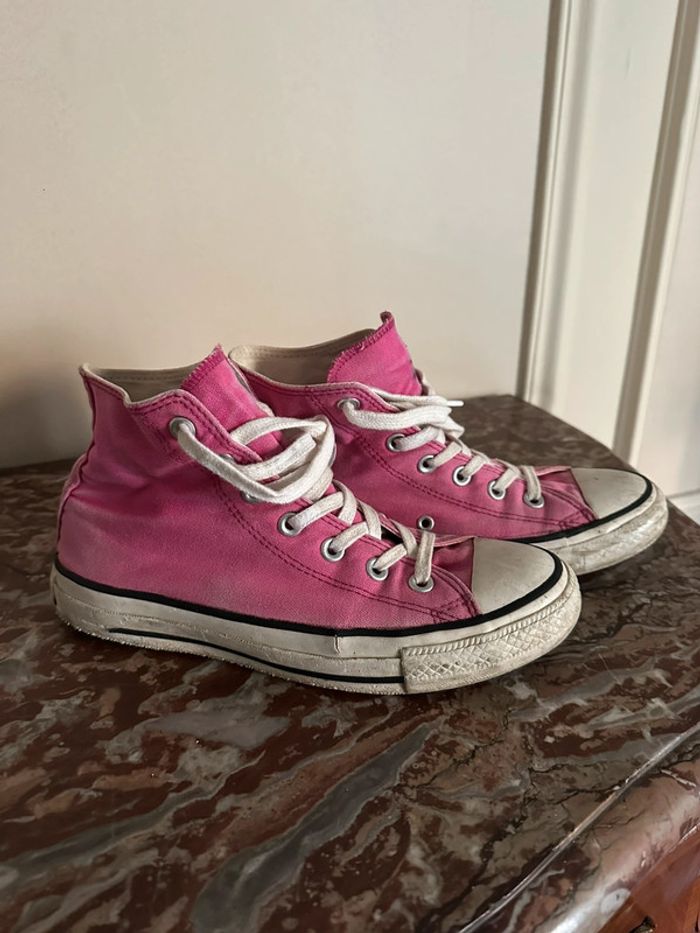 Converse hautes roses taille 38