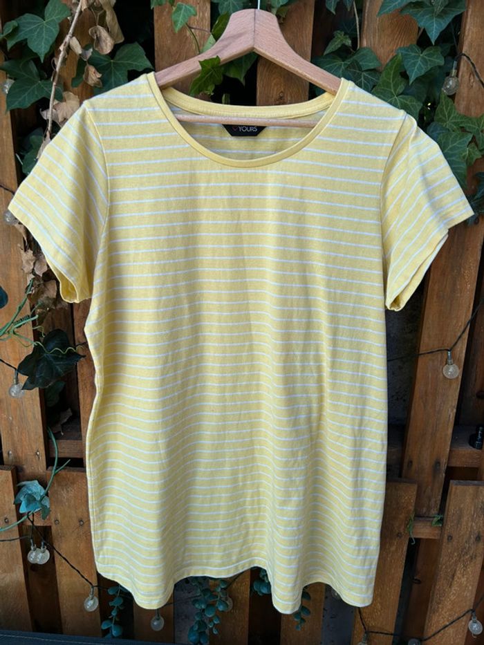 T-shirt jaune à rayures en très bon état taille 46 - coton