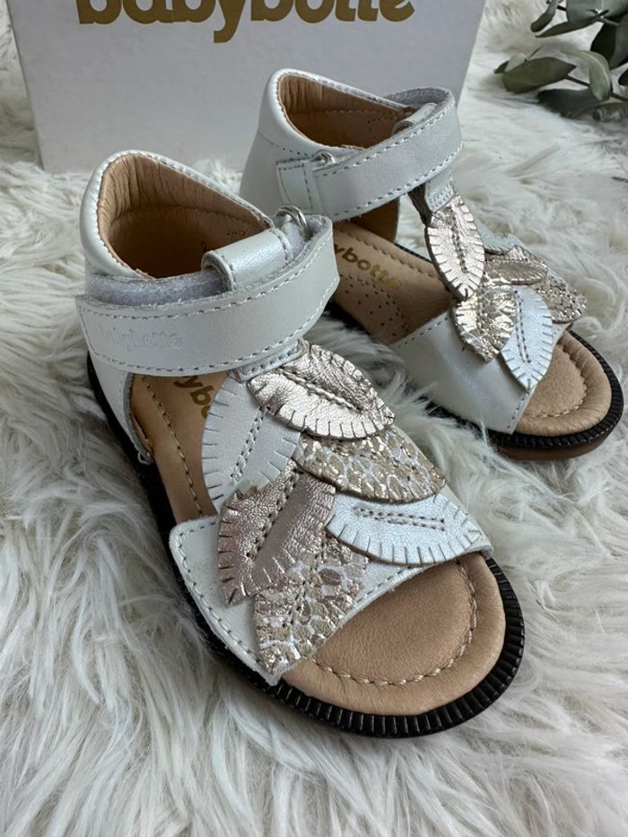 Paire de sandales Babybotte taille 21 - photo numéro 3